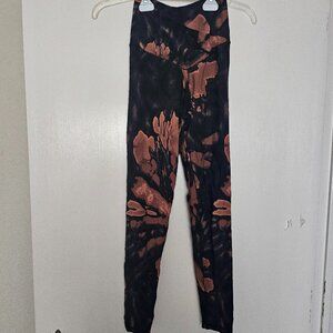 AE crossover leggings